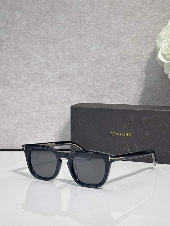 Picture of Tom Ford Sunglasses _SKUfw79761280fw